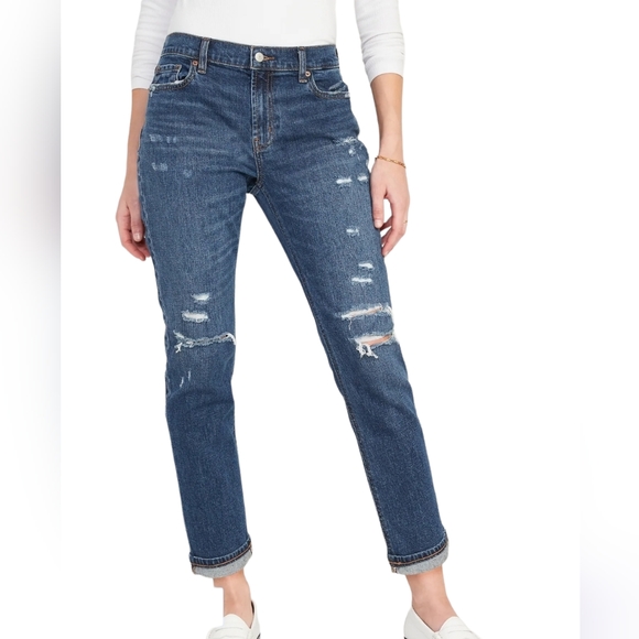 Old Navy Mid-Rise Boyfriend Jeans - Picture 2 of 9